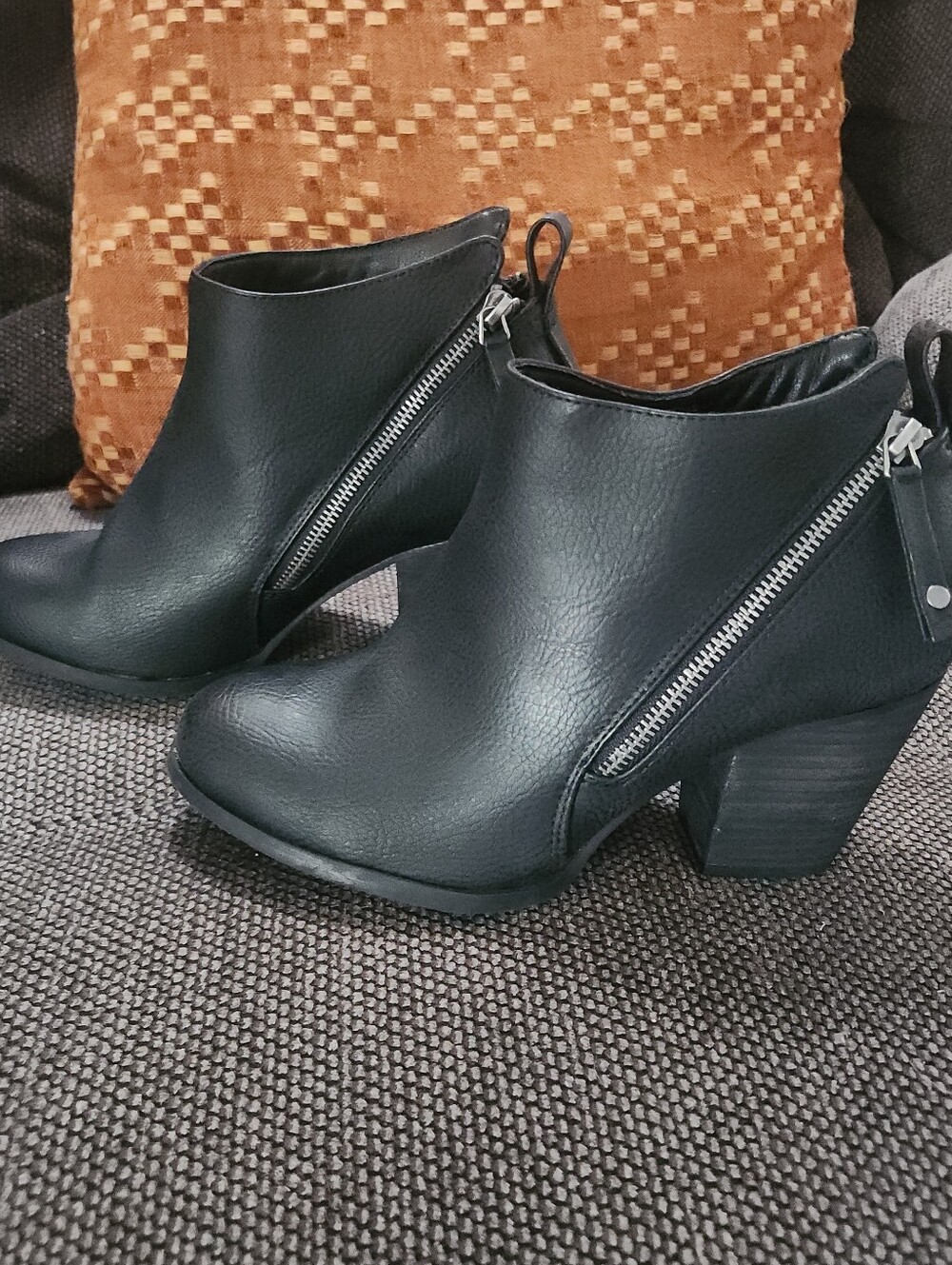 Torrid Extra Wide Black Ankle Booties Double Side Zippers Block Heel 9WW